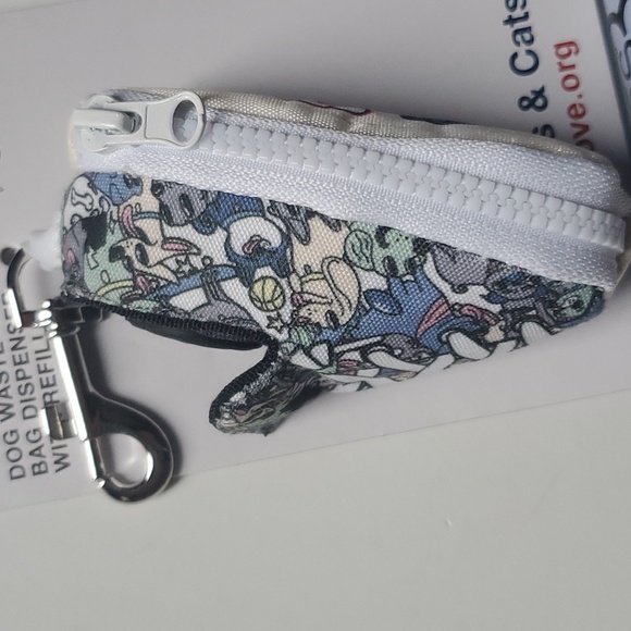 BOBS from Skechers Googly Eyes Wastebag Dispenser for Dogs, Small, Count… - Picture 4 of 6